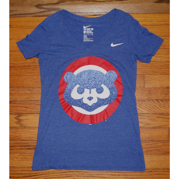 Nike Tee Chicago Cubs Women's Small Short Sleeve Vneck T-Shirt Athletic Cut - Picture 2 of 7